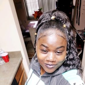 Meet your Posher, Erica